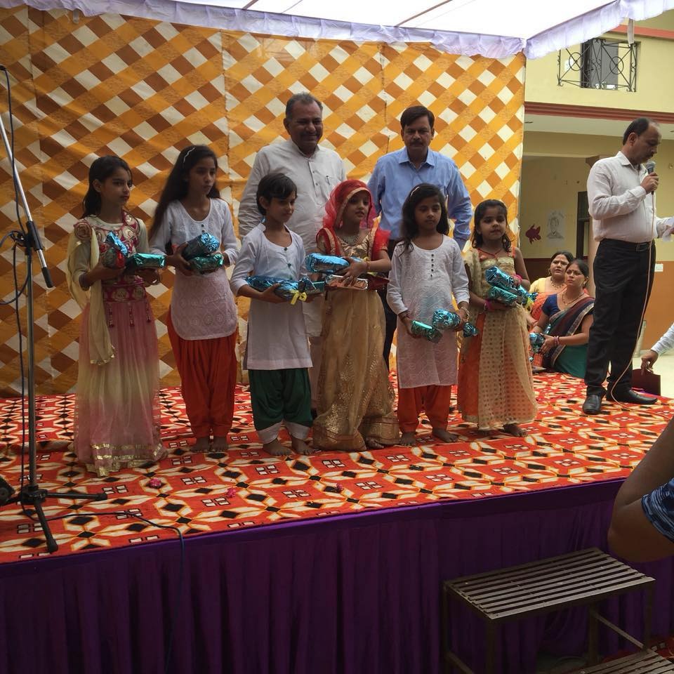 Community interactions in Rithoj